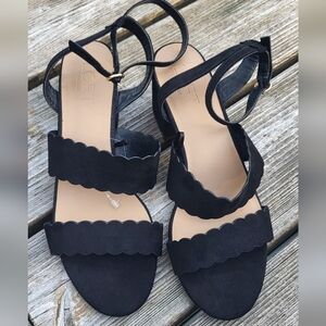 Loft Faux Suede Scallop Trim Black Strappy Ankle Block Heels